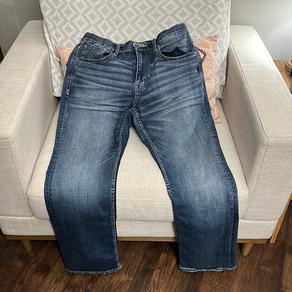 Relaxed Men’s BKE Jake Blue Jeans with Faded Wash and Straight-Leg Style